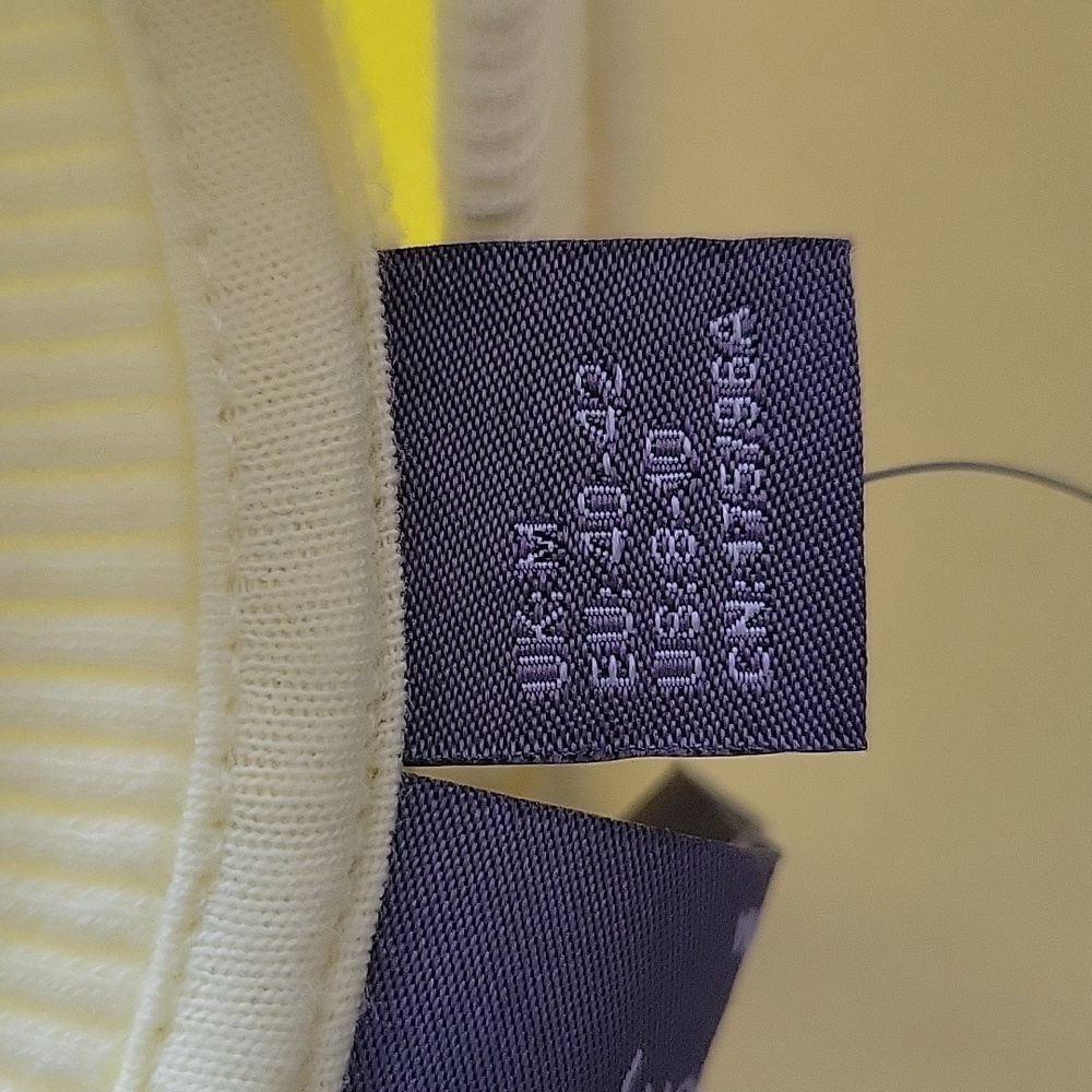 Sweatshirt - Picture 11 of 11